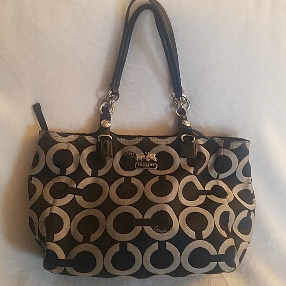 Coach Purse Like New!!No flaws Excellent condition